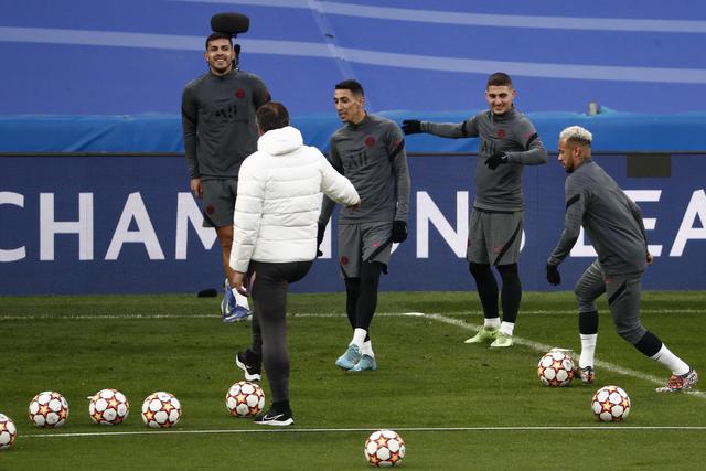 香港屋邨篮球青年访京 名宿马布里现场暖心指导